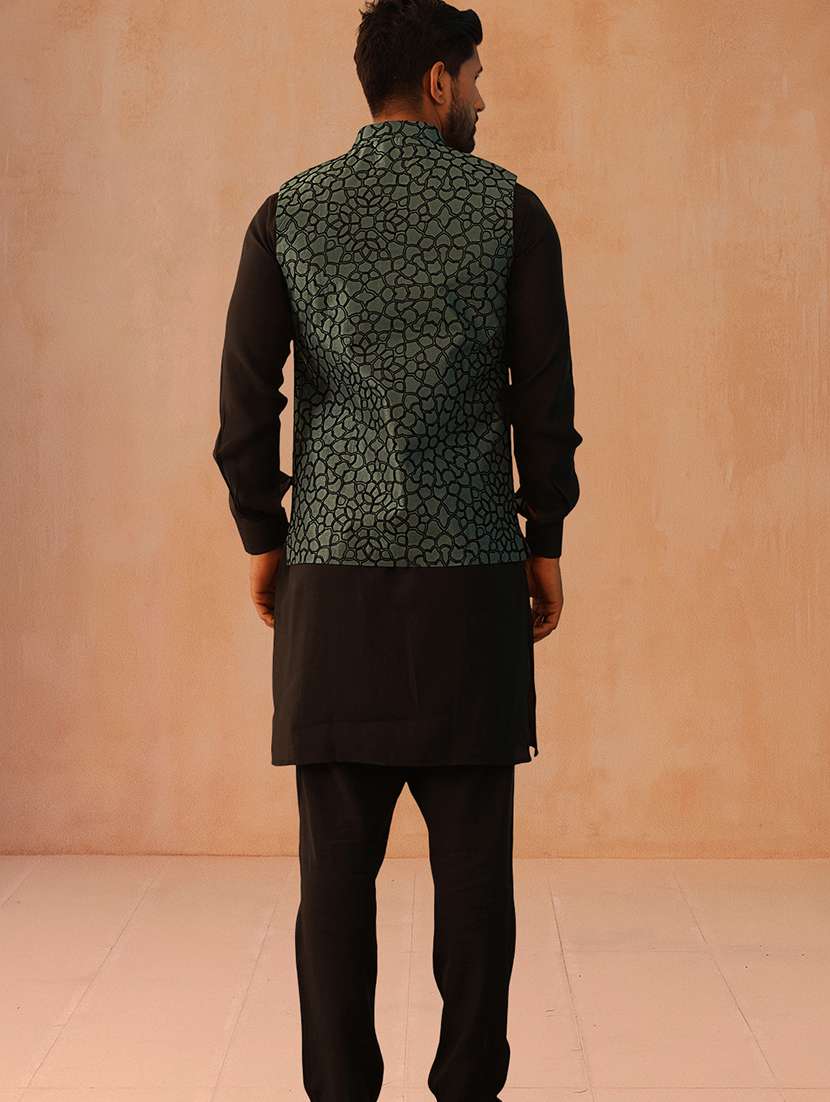 men solid mandarin neck kurta pyjama with jacket ethnic wear set - 22229867 -  Standard Image - 3