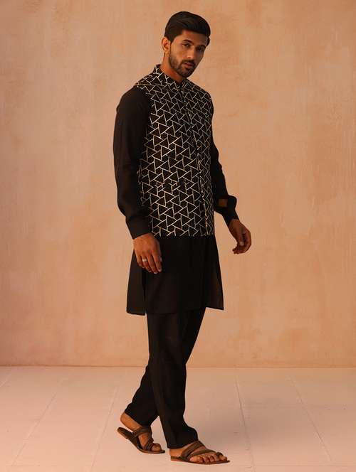 men solid mandarin neck kurta pyjama with jacket ethnic wear set - 22229870 -  Standard Image - 0