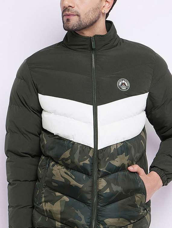 men camouflage long sleeve puffer jacket
