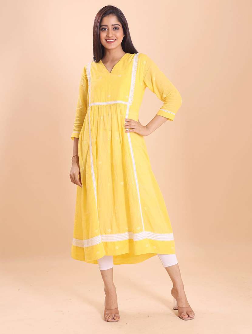 women self design three quarter sleeve a-line kurta