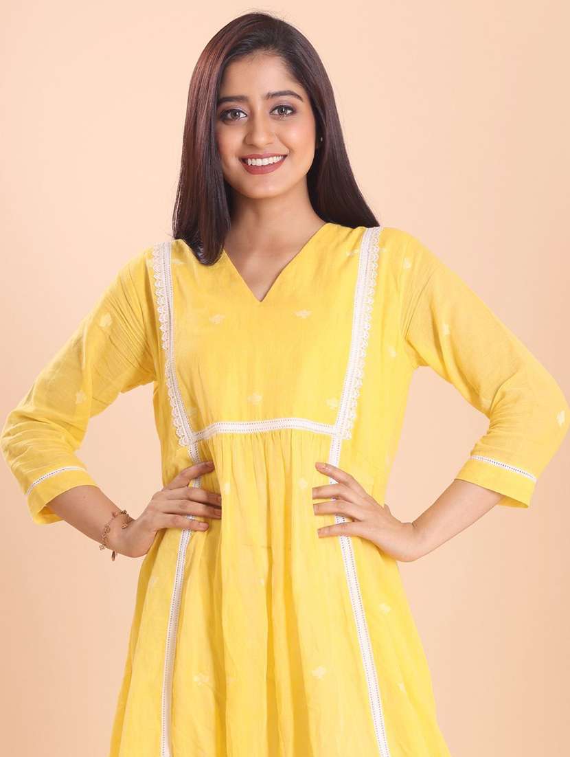 women self design three quarter sleeve a-line kurta - 22231257 -  Standard Image - 3