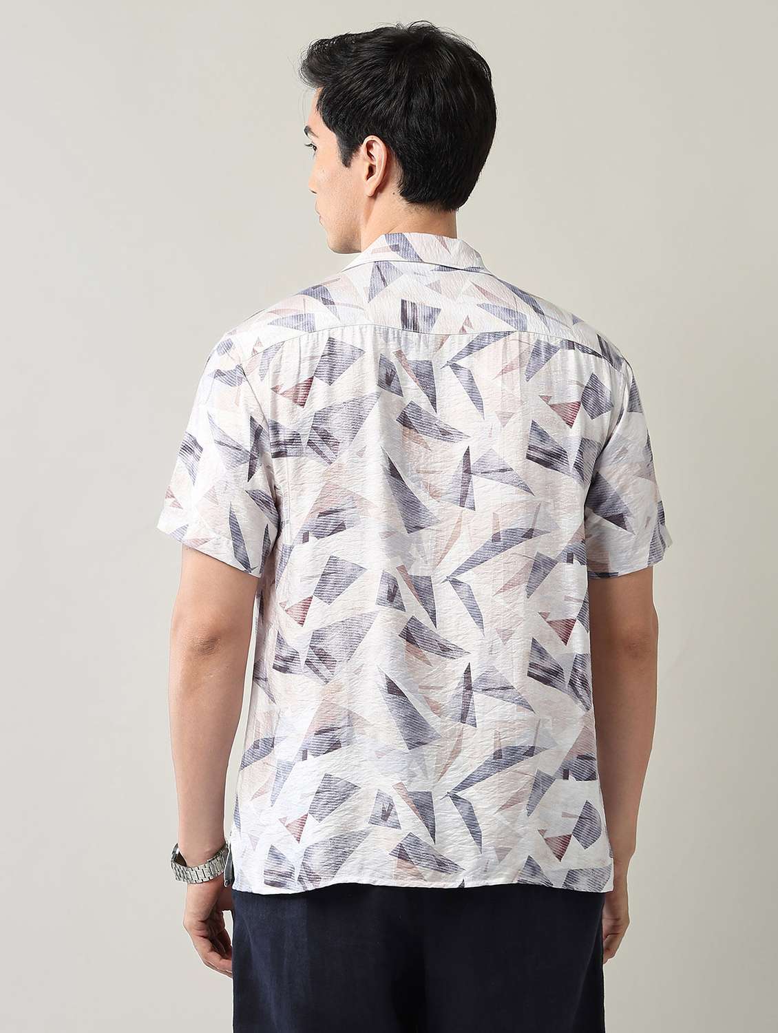 men printed short sleeve regular fit casual shirt - 22231402 -  Standard Image - 3