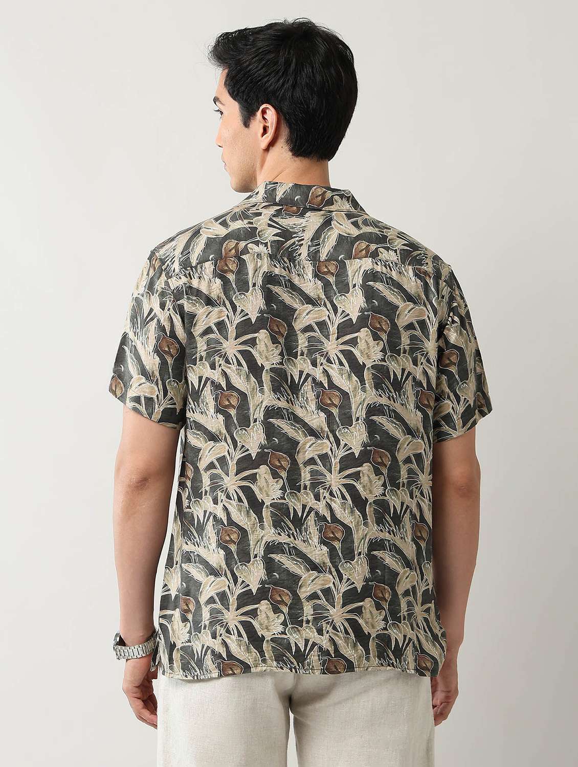 men printed short sleeve regular fit casual shirt - 22231404 -  Standard Image - 3