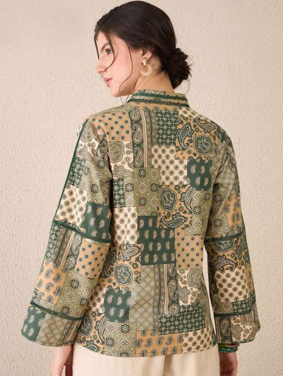 women printed bell sleeve straight top - 22231479 -  Standard Image - 3