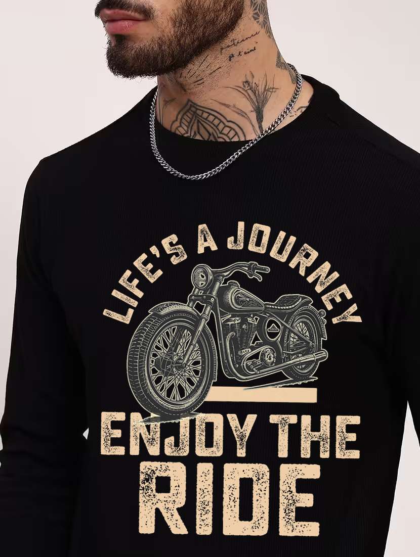 men front print long sleeve regular fit sweatshirt - 22231591 -  Standard Image - 3