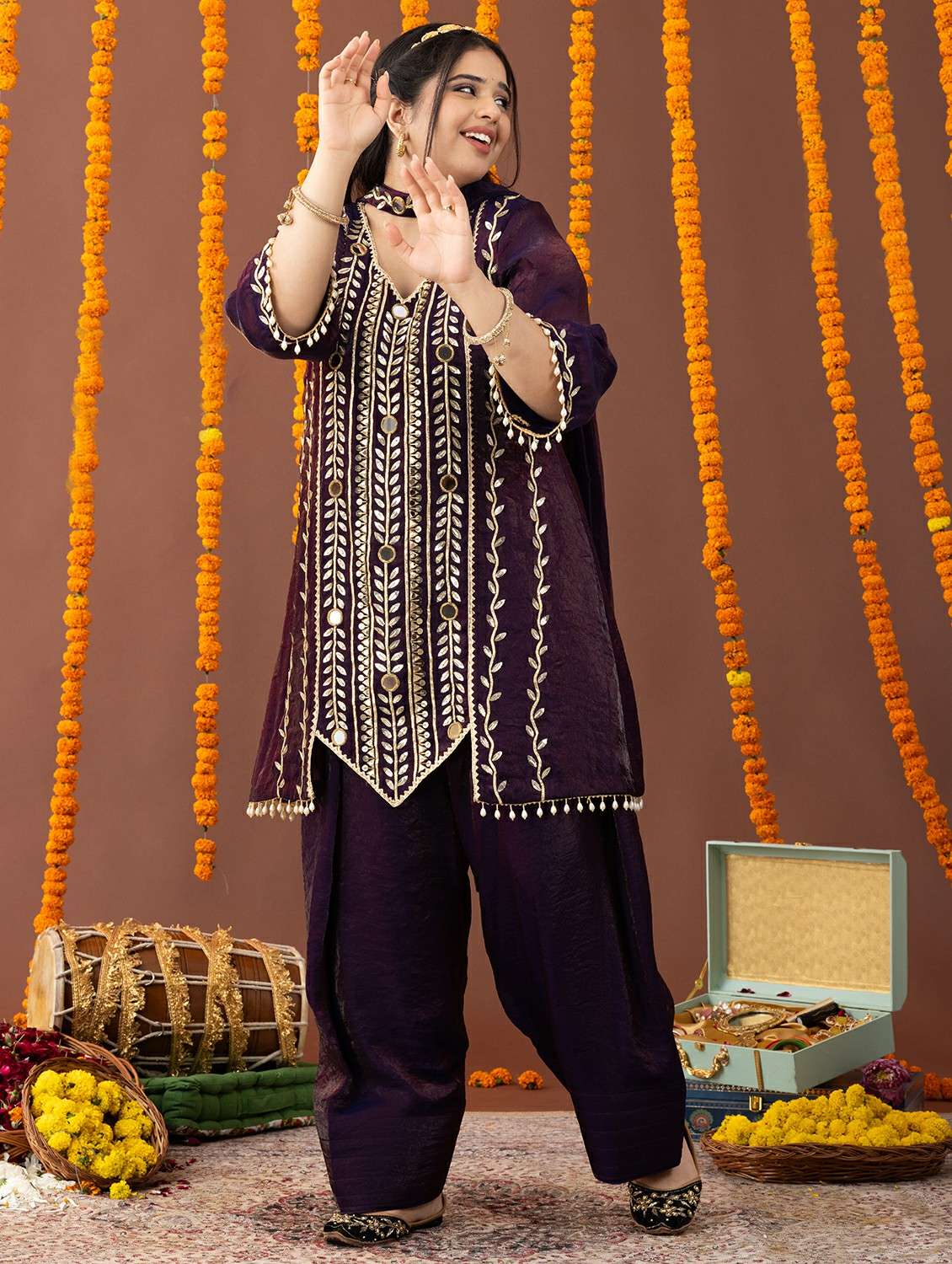 women plus size three quarter sleeve kurta salwar with dupatta set - 22231714 -  Standard Image - 3