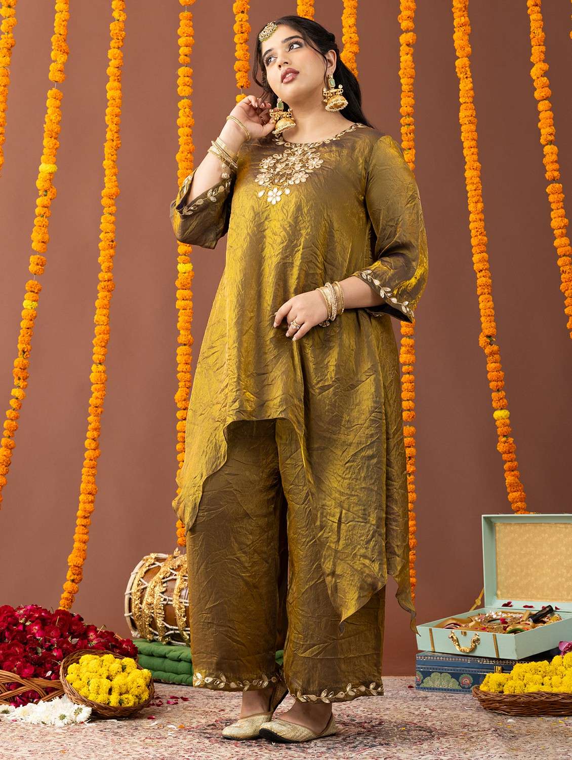 women plus size solid with work three quarter sleeve kurta palazzo set - 22231740 -  Standard Image - 3