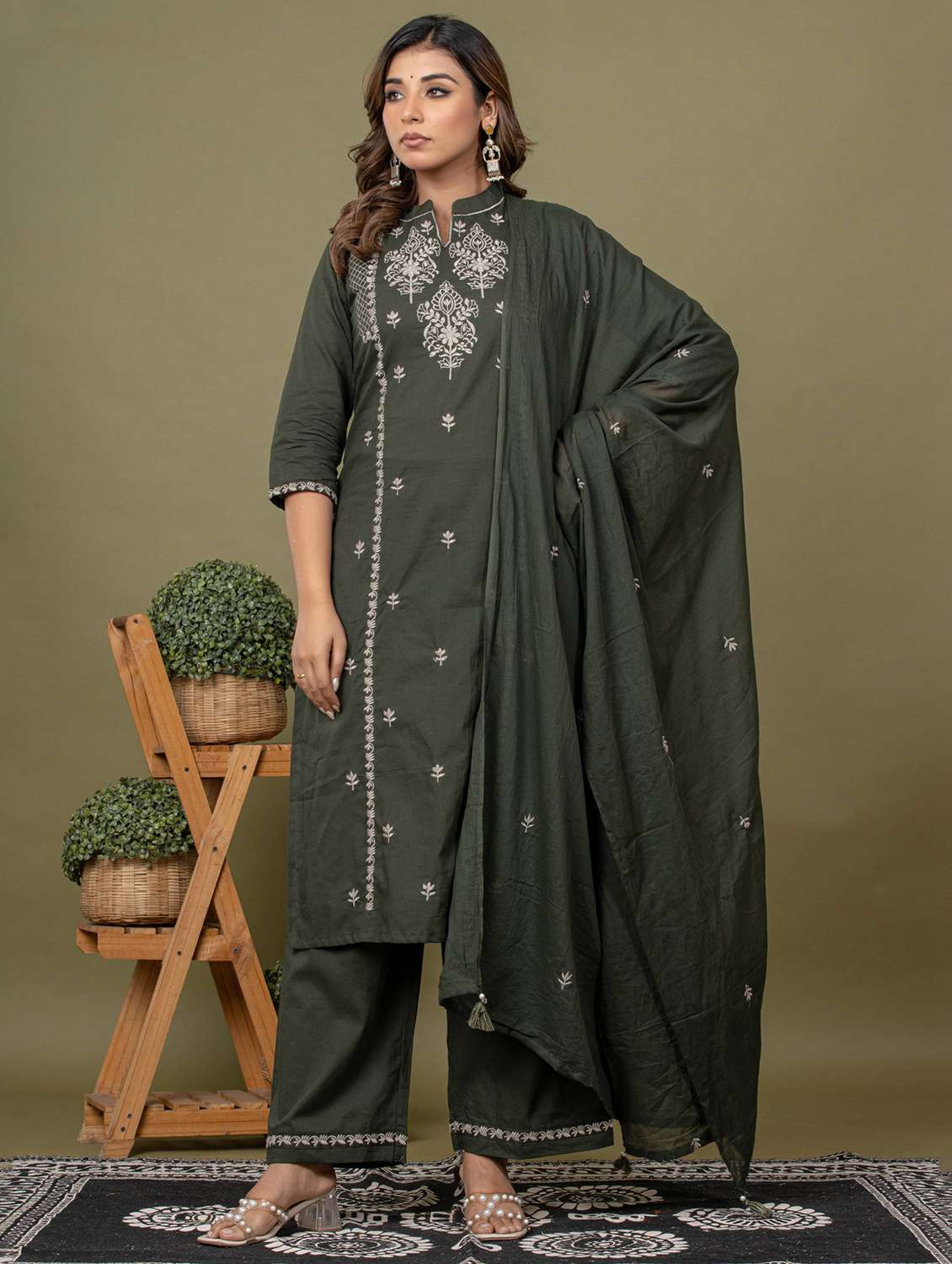 women solid with work three quarter sleeve kurta pant with dupatta set