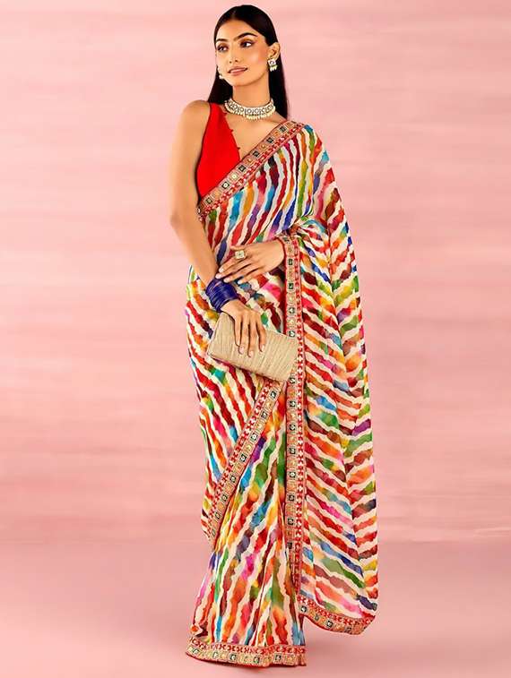 women printed casual wear saree with blouse