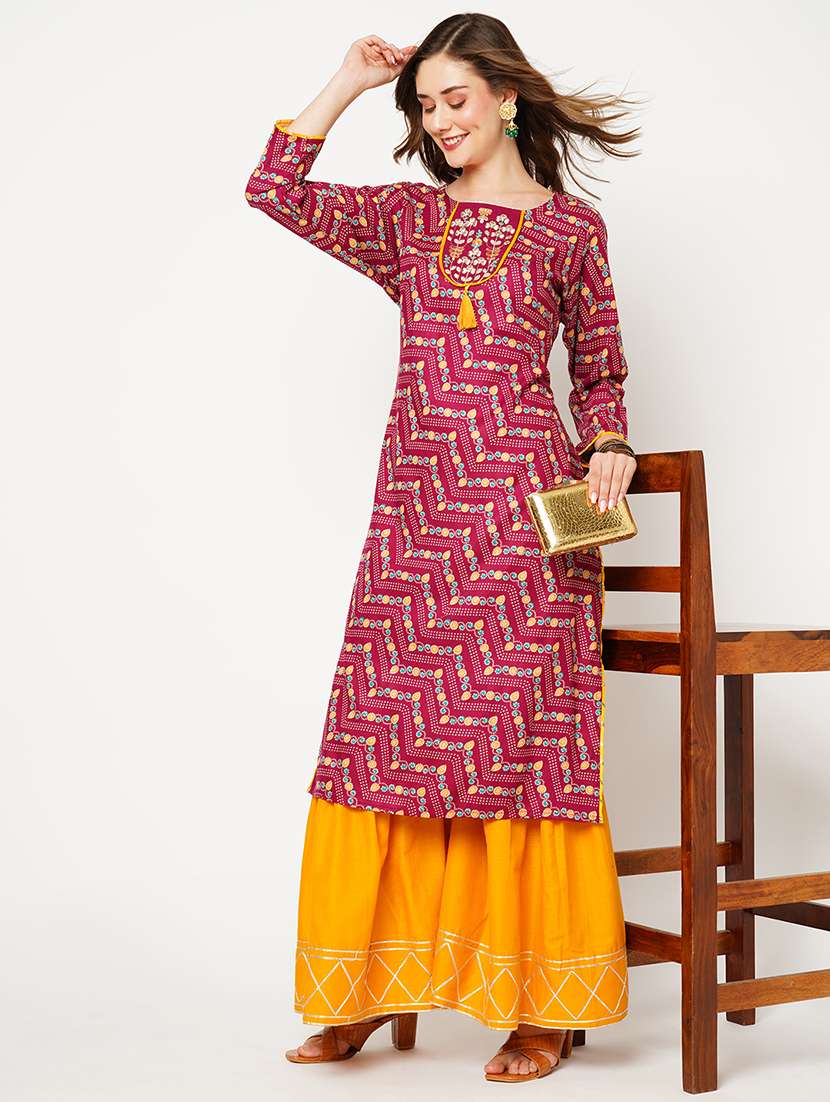 women printed three quarter sleeve kurta sharara set