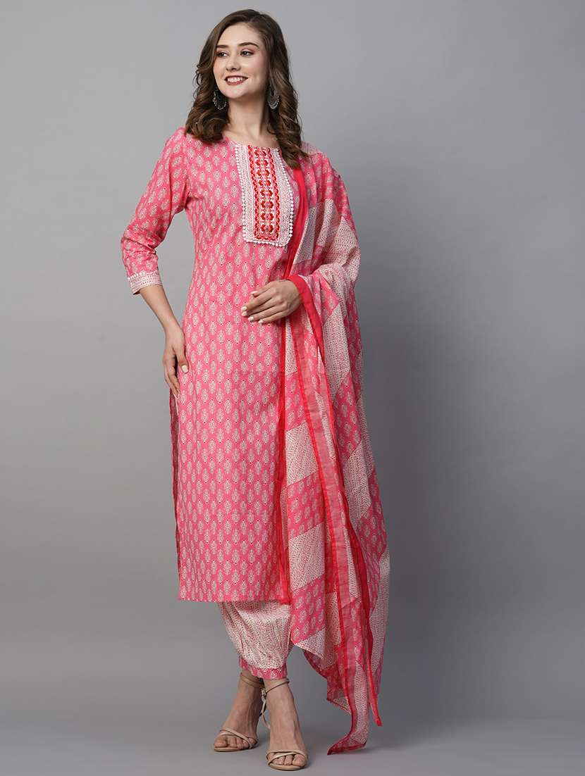 women printed three quarter sleeve kurta salwar with dupatta set