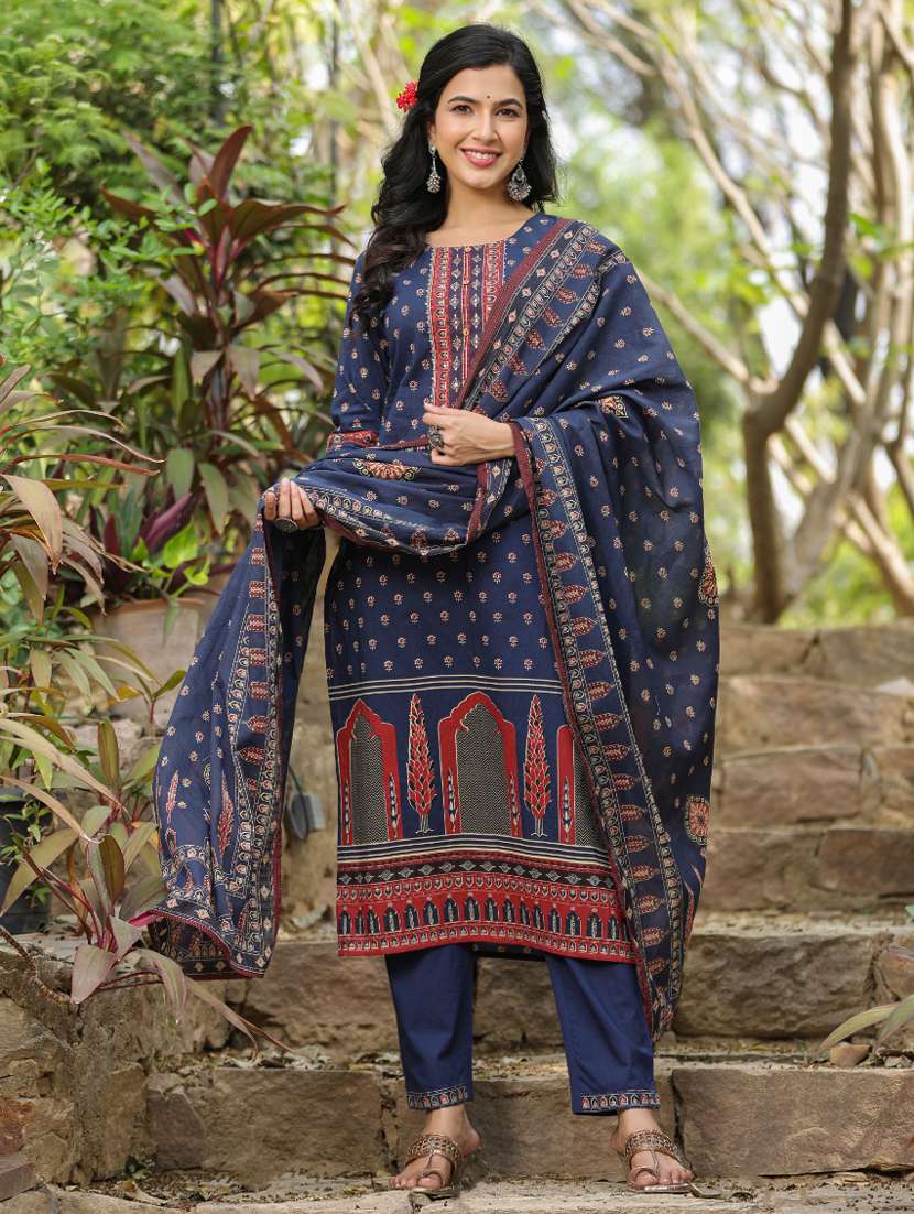 women printed three quarter sleeve kurta pant with dupatta set