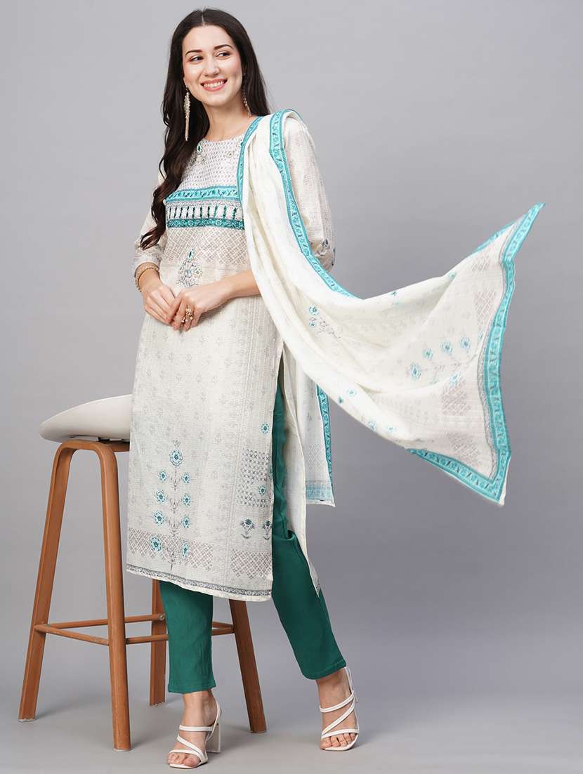 women printed three quarter sleeve kurta pant with dupatta set