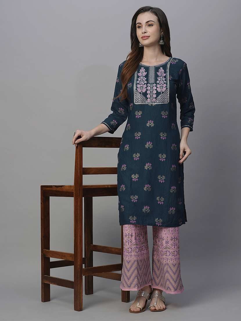 women printed three quarter sleeve kurta palazzo set