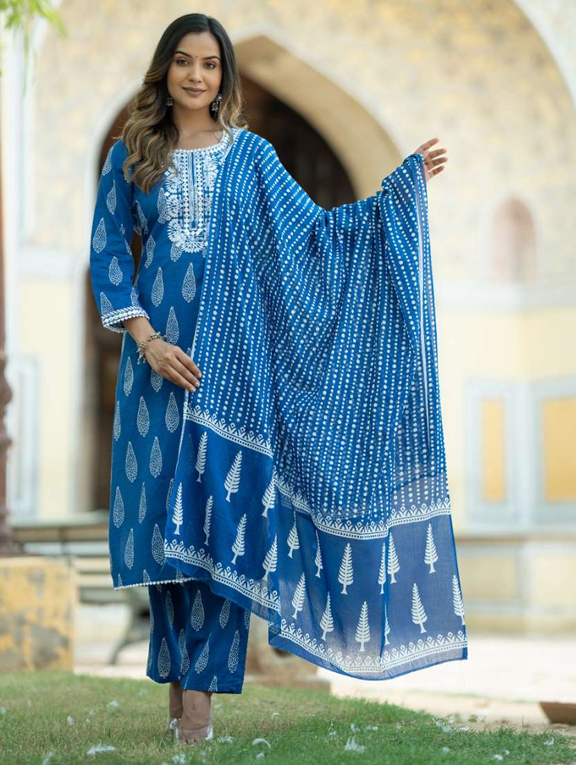 women printed three quarter sleeve kurta pant with dupatta set