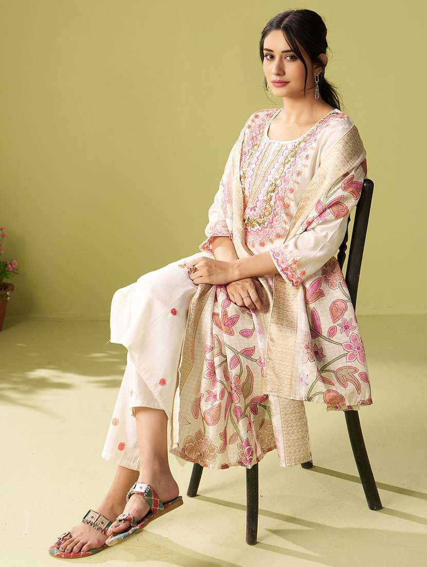 women solid with work three quarter sleeve kurta pant with dupatta set