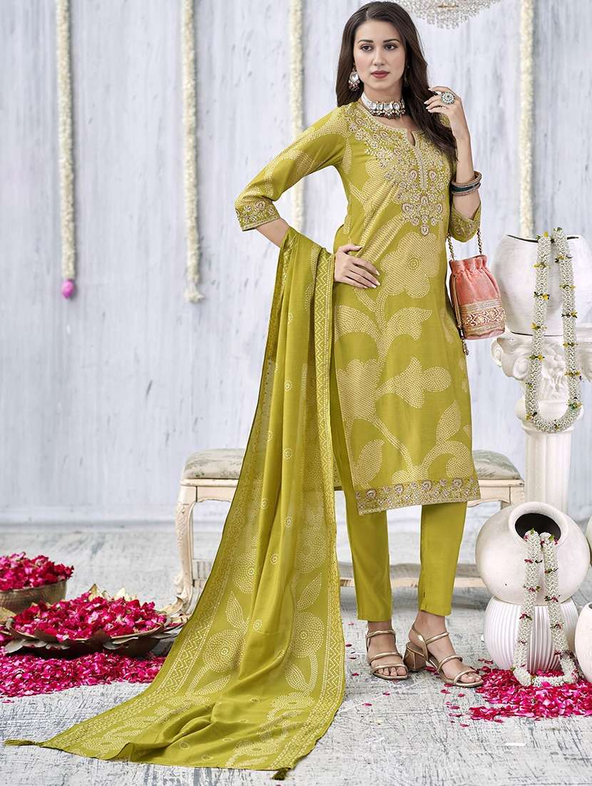 women printed three quarter sleeve kurta pant with dupatta set