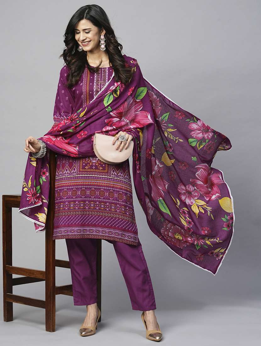 women printed three quarter sleeve kurta pant with dupatta set