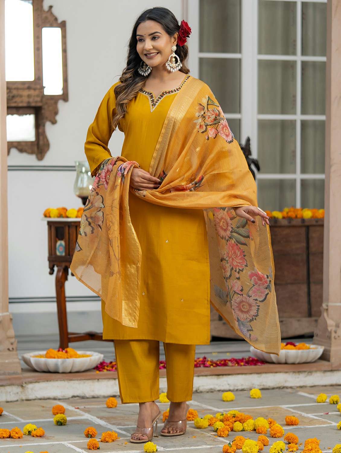 women solid three quarter sleeve kurta pant with dupatta set