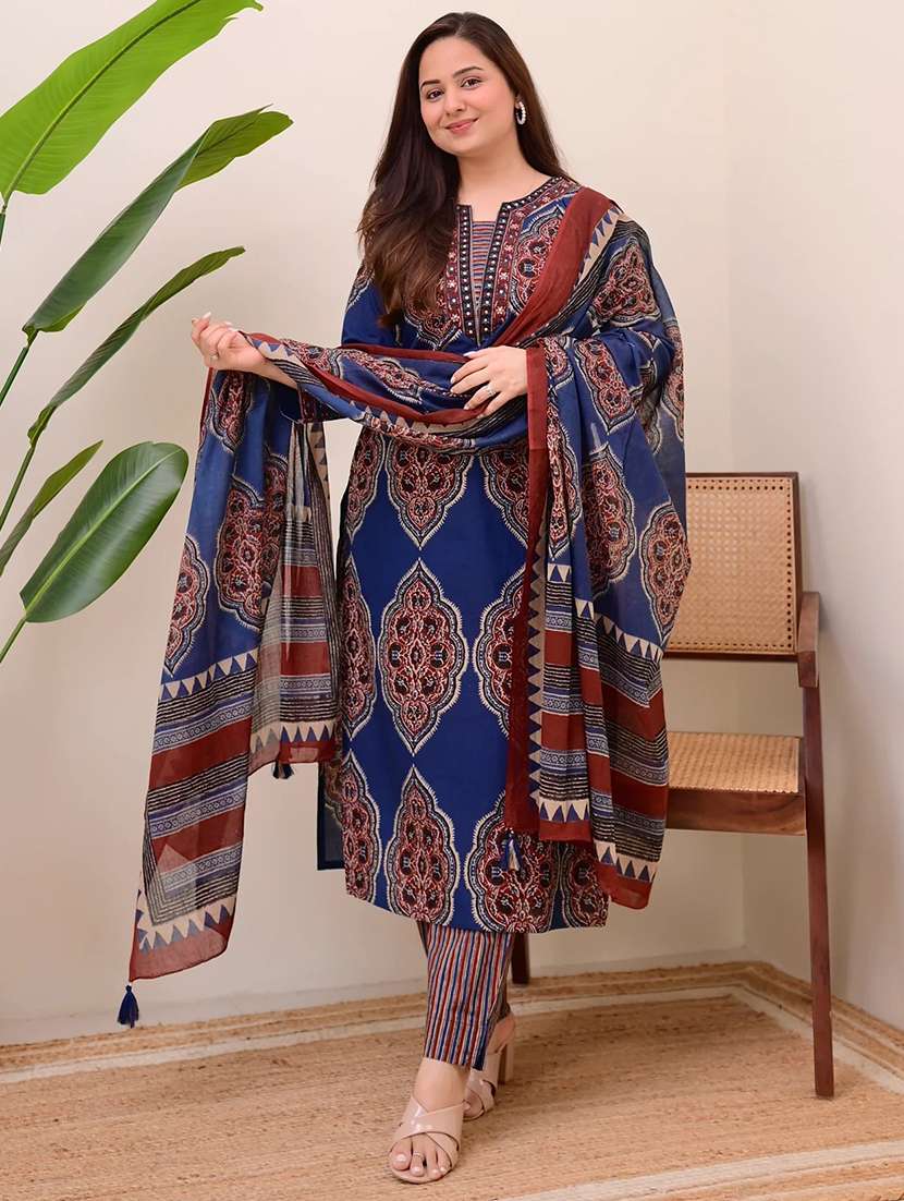 women printed three quarter sleeve kurta pant with dupatta set