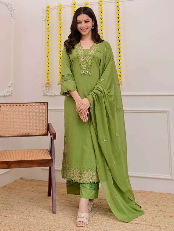women solid with work three quarter sleeve kurta pant with dupatta set