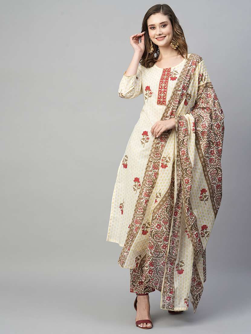 women floral three quarter sleeve kurta pant with dupatta set