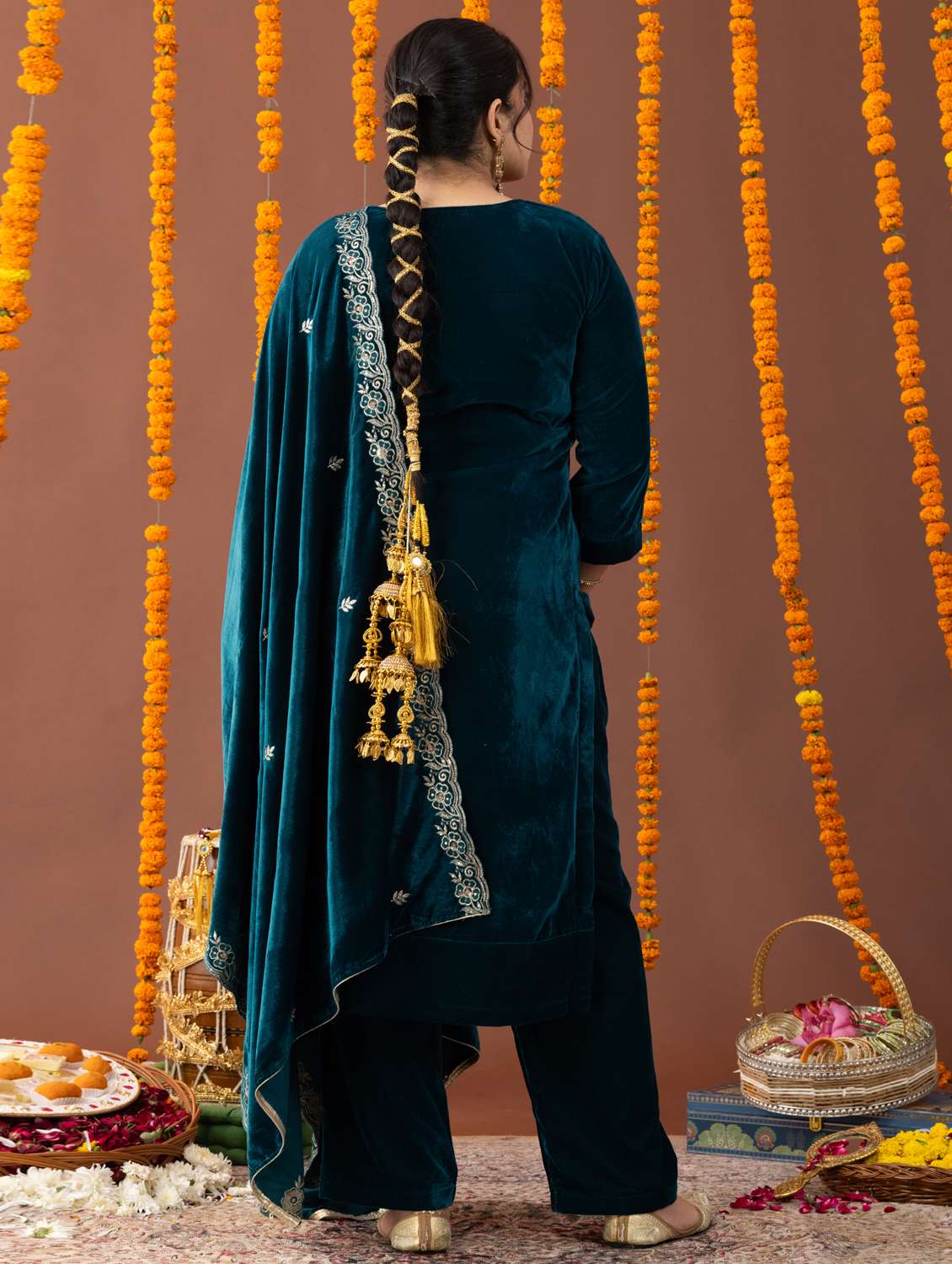 women plus size three quarter sleeve kurta pant with dupatta set - 22238777 -  Standard Image - 3