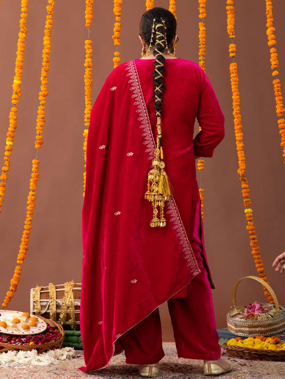 women plus size three quarter sleeve kurta pant with dupatta set - 22238783 -  Standard Image - 3