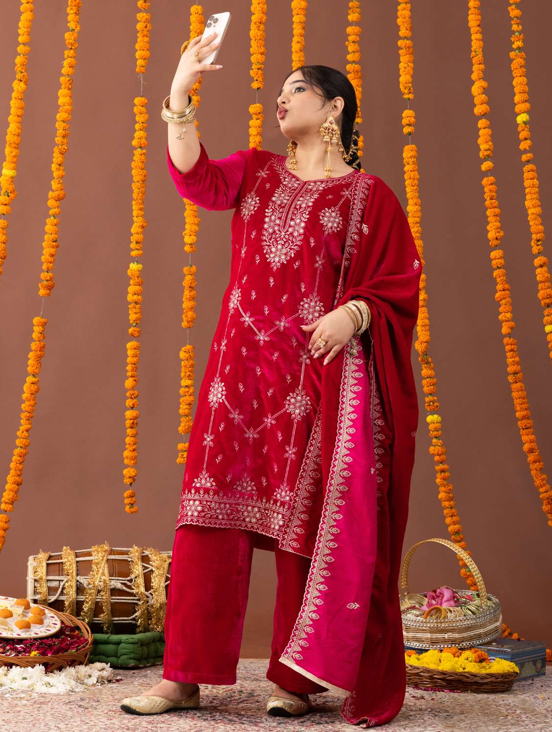 women plus size three quarter sleeve kurta pant with dupatta set - 22238783 -  Standard Image - 5