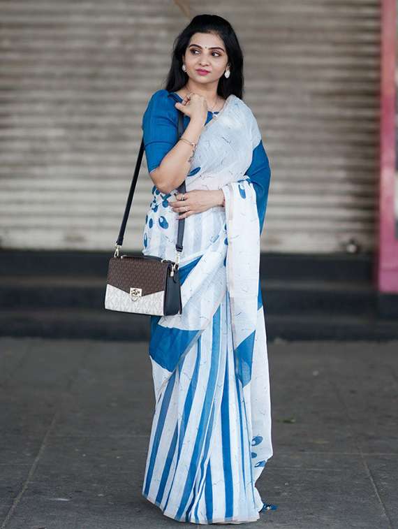 women printed casual wear saree with blouse