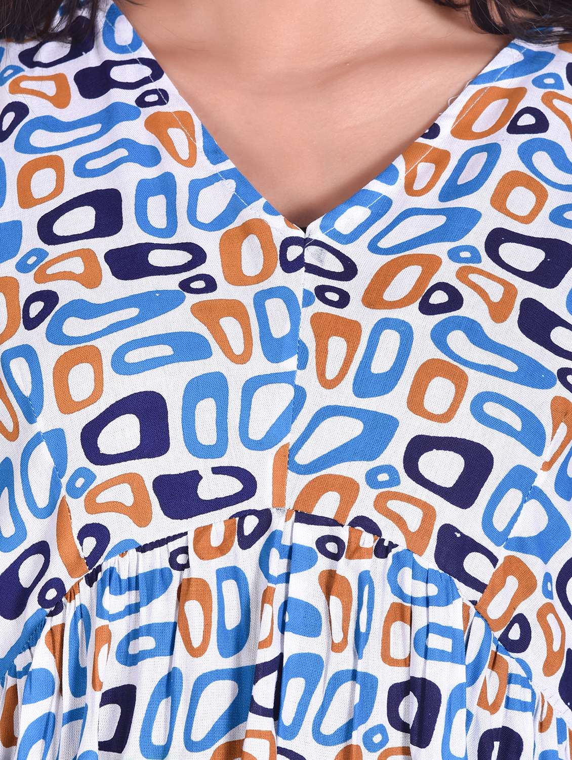 women printed bell slevee tiered dress - 22239278 -  Standard Image - 5