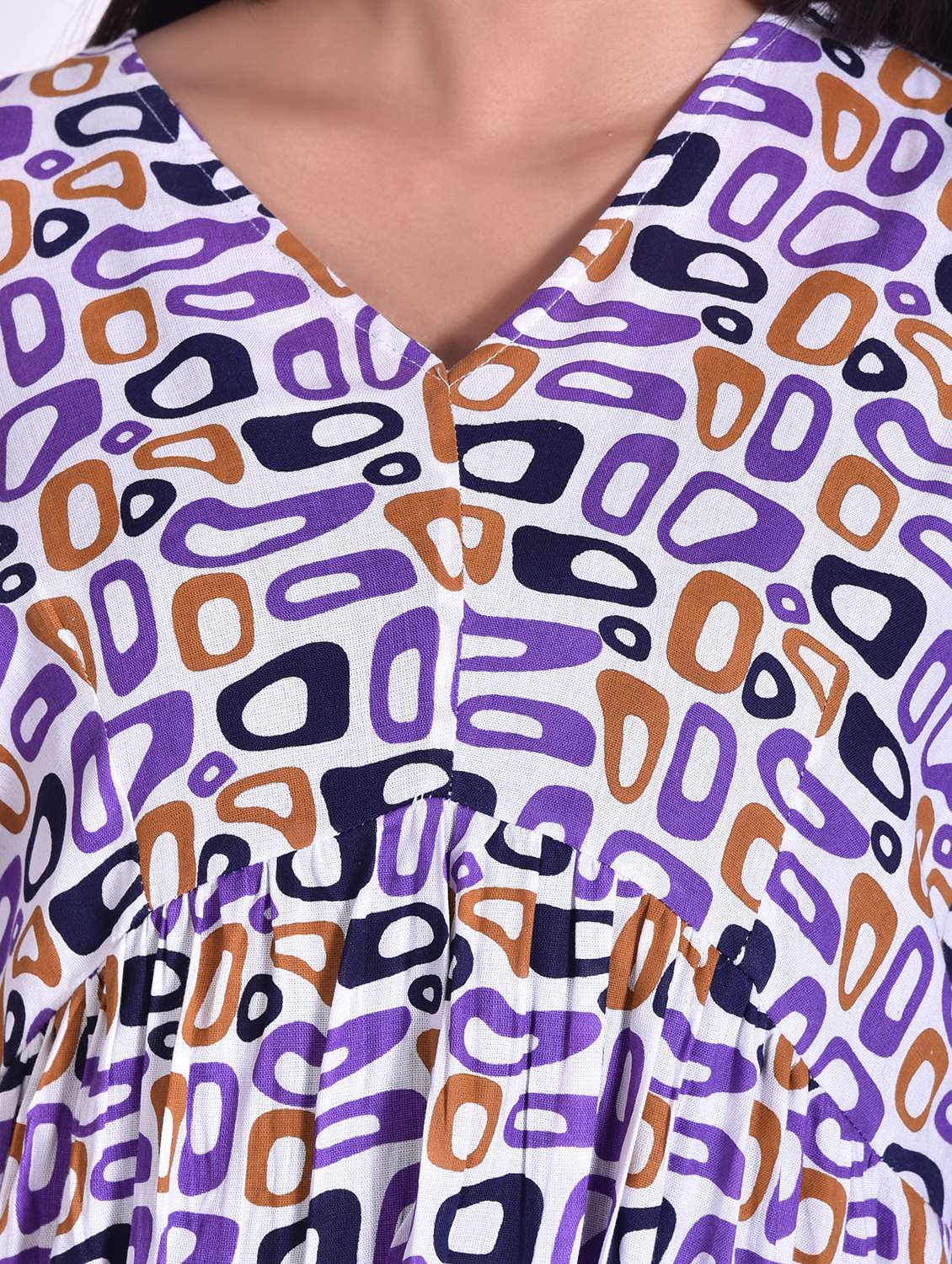 women printed bell slevee tiered dress - 22239279 -  Standard Image - 5