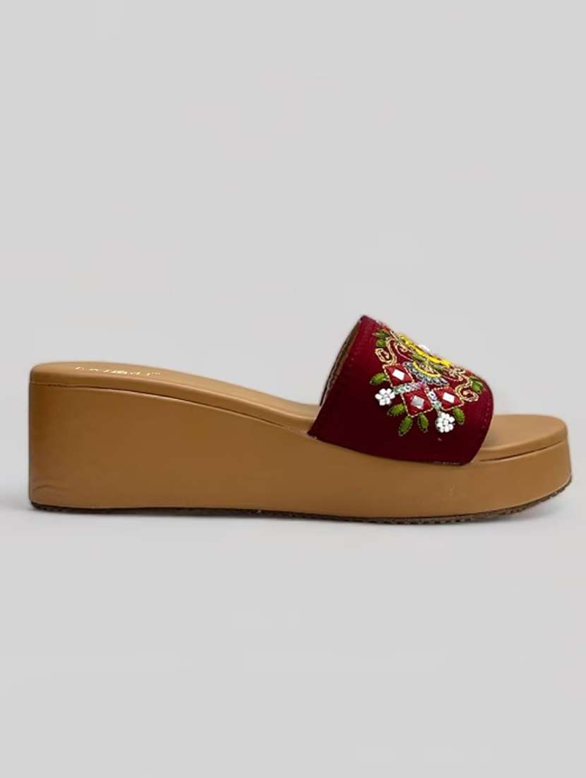 women embroidered slip on platform wedges - 22239315 -  Standard Image - 3