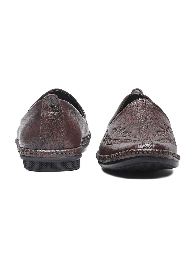 men brown slip on mojari - 22239349 -  Standard Image - 3