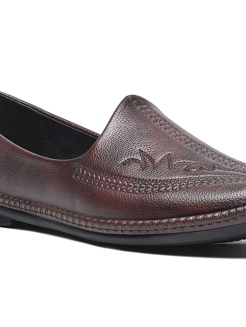 men brown slip on mojari - 22239349 -  Standard Image - 5