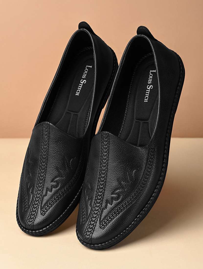 men black slip on mojari