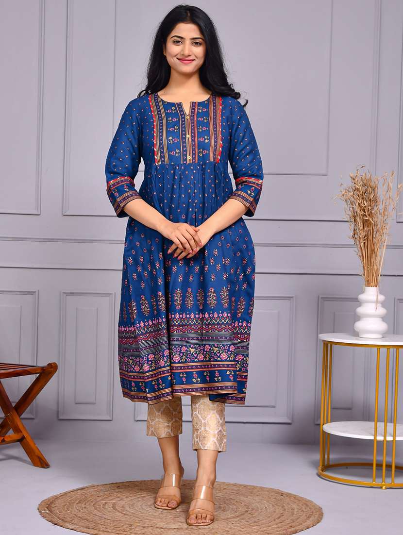 women printed three quarter sleeve flared kurta