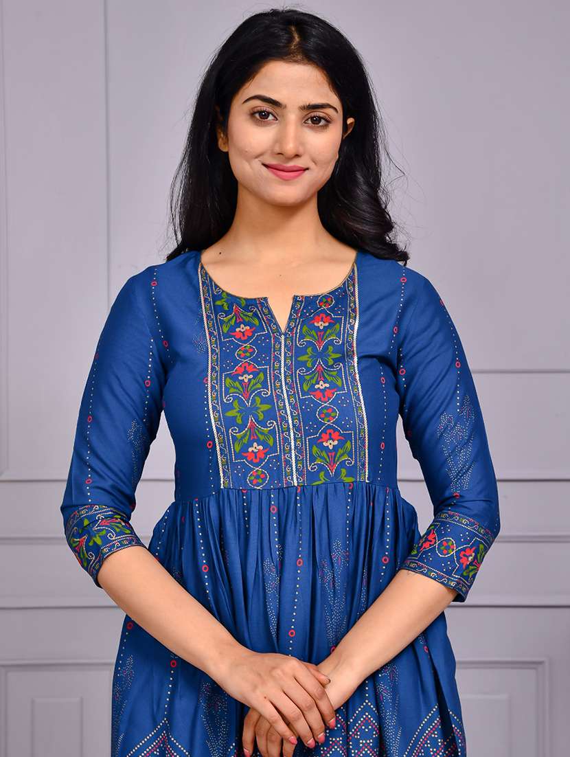 women printed three quarter sleeve flared kurta - 22239685 -  Standard Image - 5