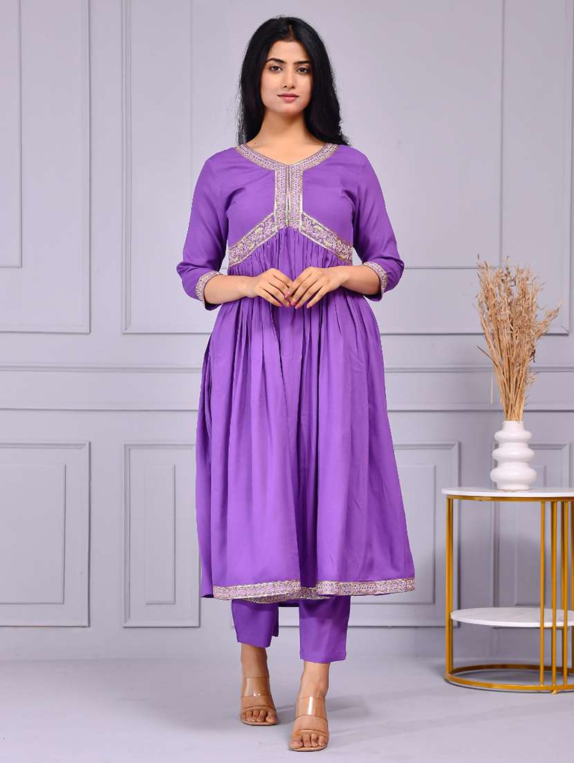 women solid with work three quarter sleeve flared kurta