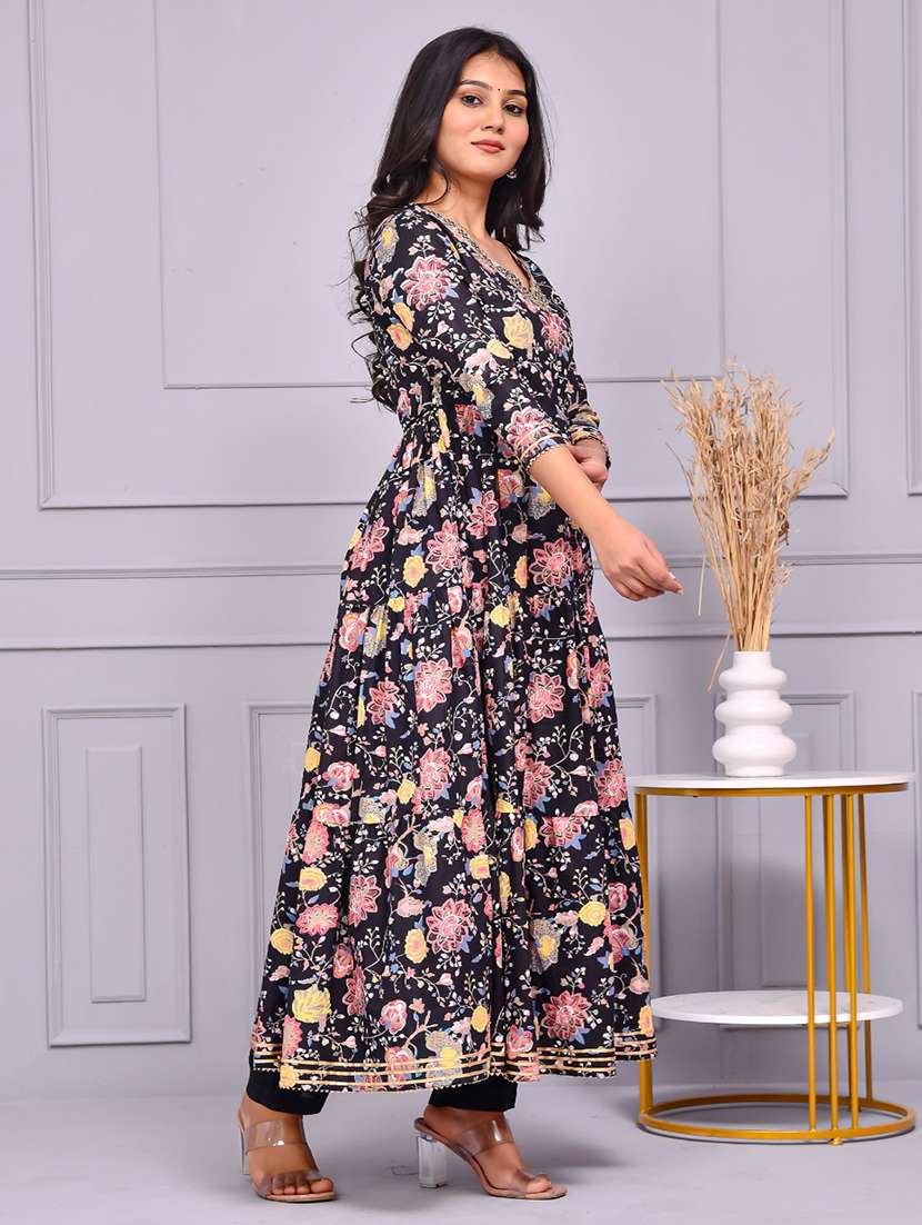 women floral three quarter sleeve flared kurta - 22239691 -  Standard Image - 3
