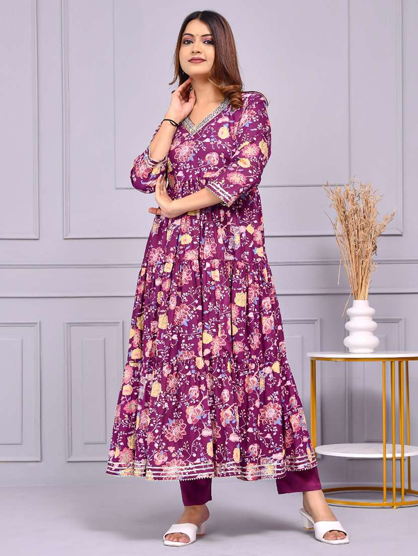 women floral three quarter sleeve flared kurta - 22239692 -  Standard Image - 3