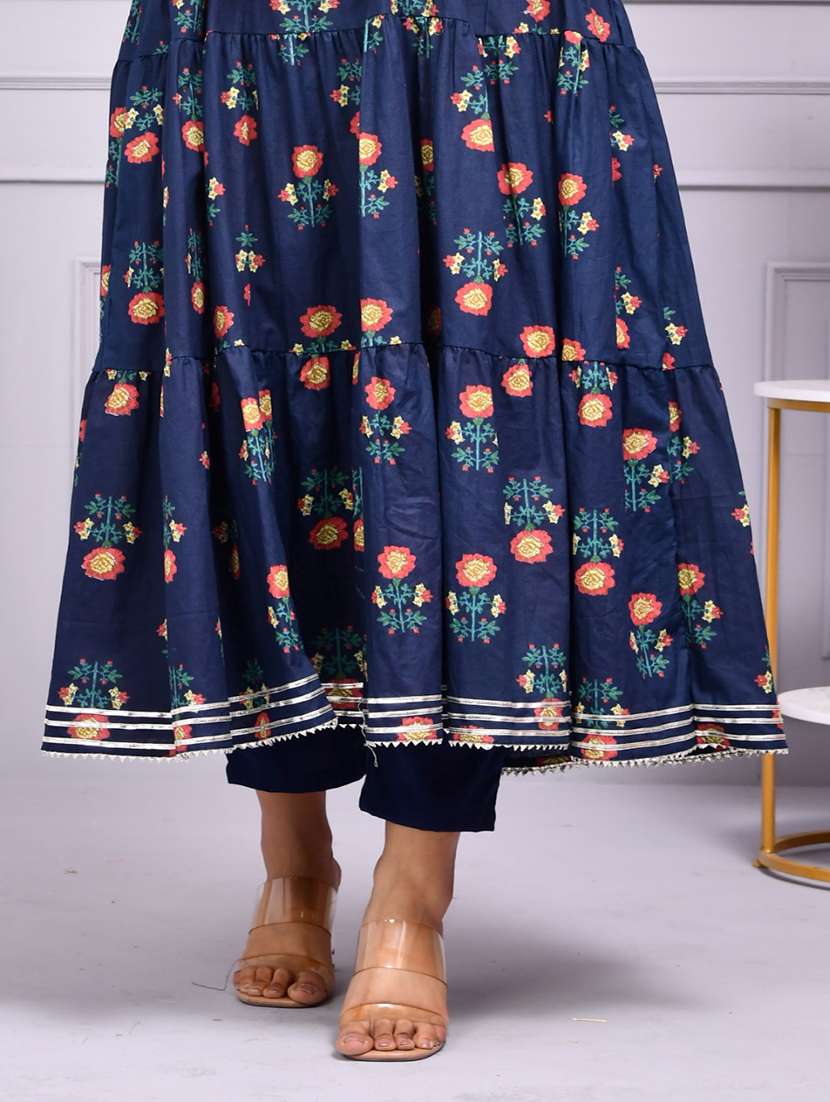 women floral three quarter sleeve flared kurta - 22239693 -  Standard Image - 5