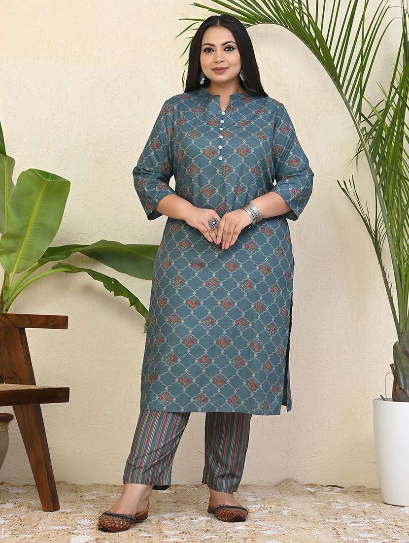 women plus size three quarter sleeve kurta pant set