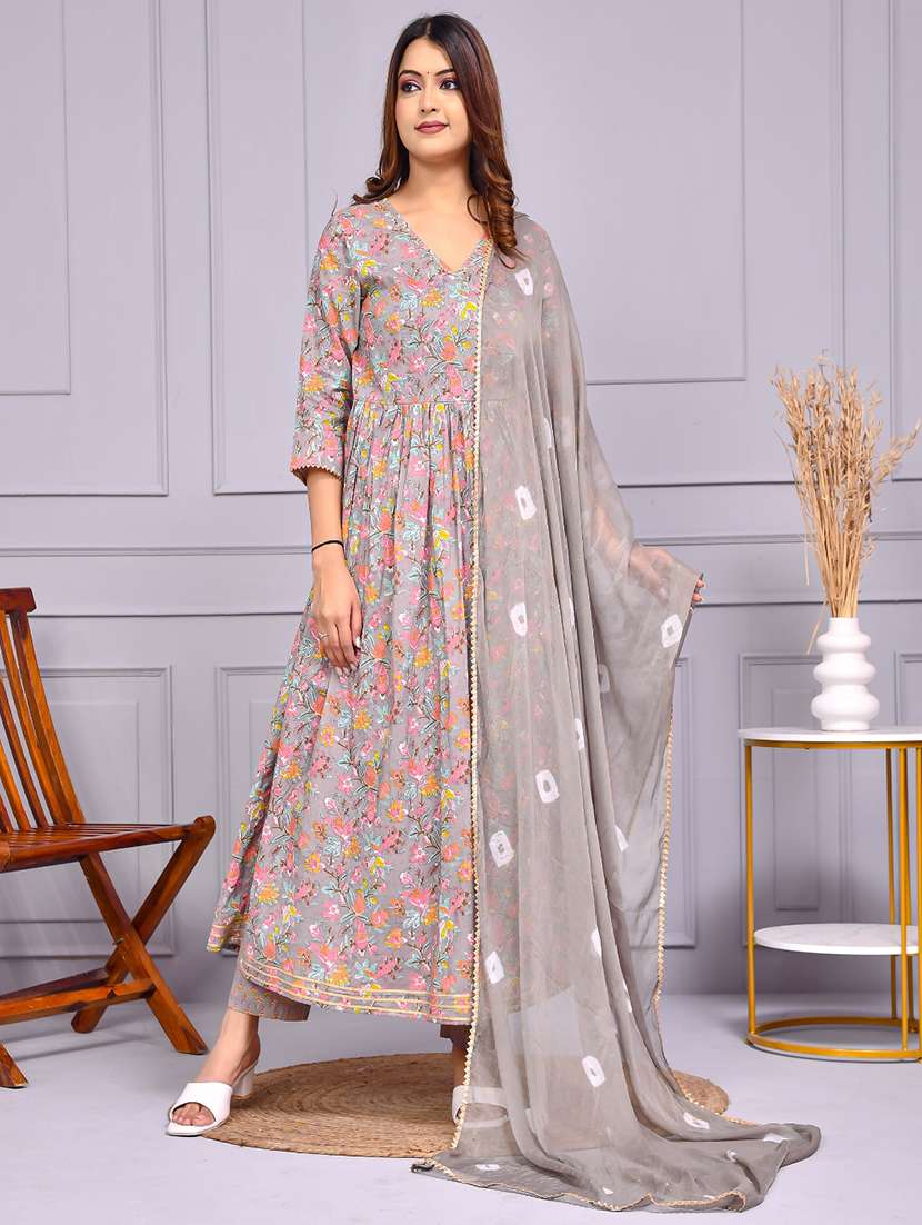 women floral three quarter sleeve kurta pant with dupatta set