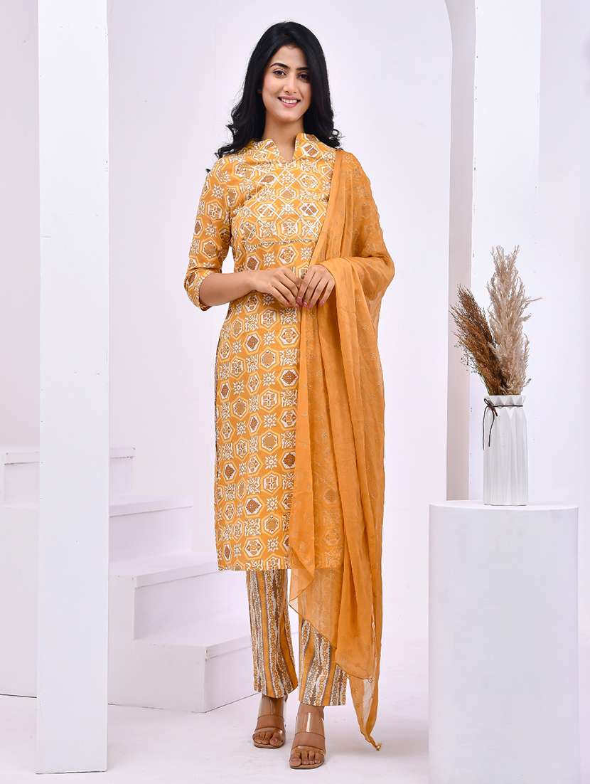 women printed three quarter sleeve kurta pant with dupatta set