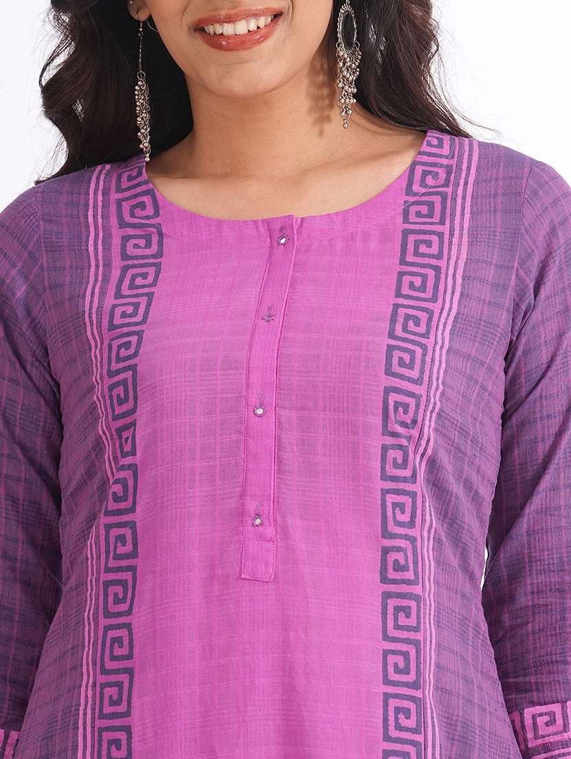 women self design three quarter sleeve a-line kurta - 22240406 -  Standard Image - 5