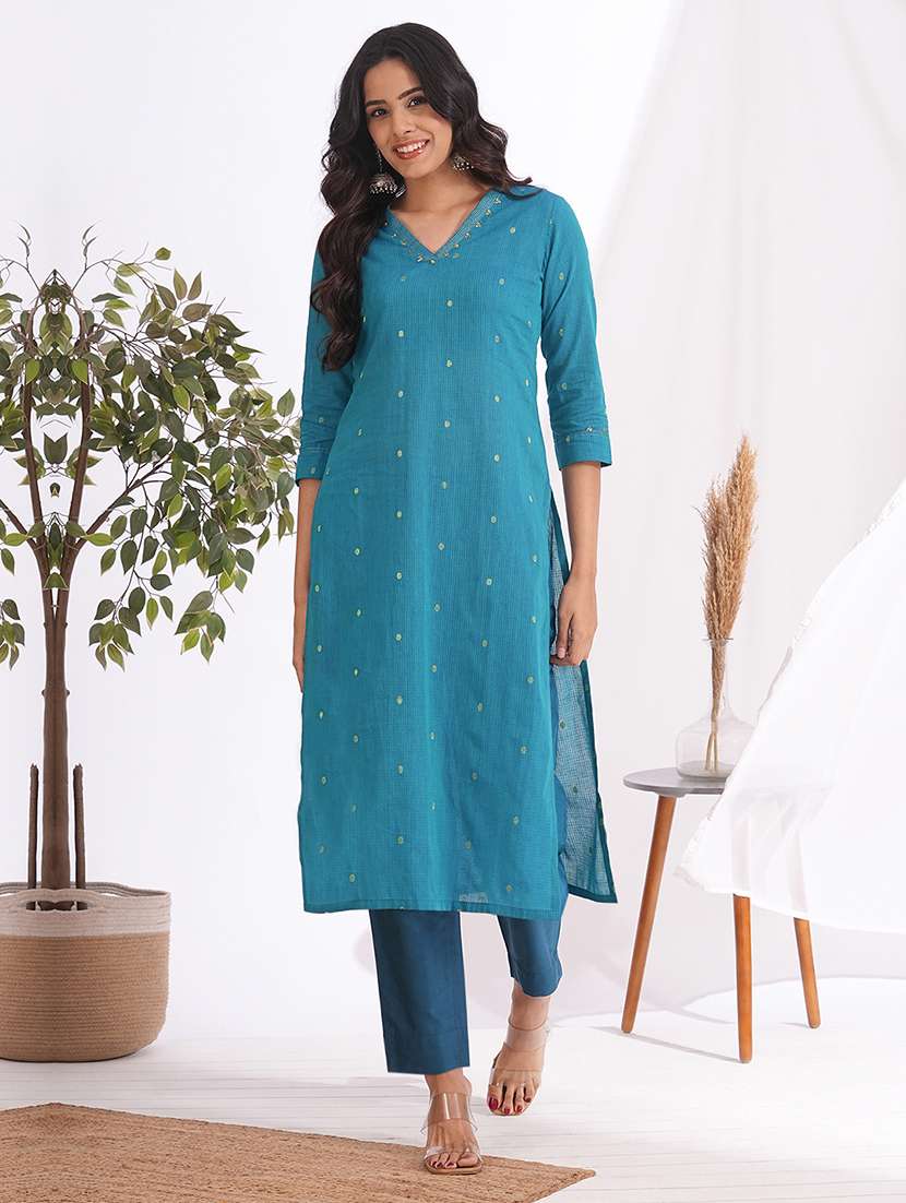 women self design three quarter sleeve straight kurta