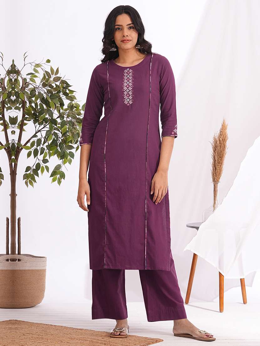 women solid with work three quarter sleeve straight kurta