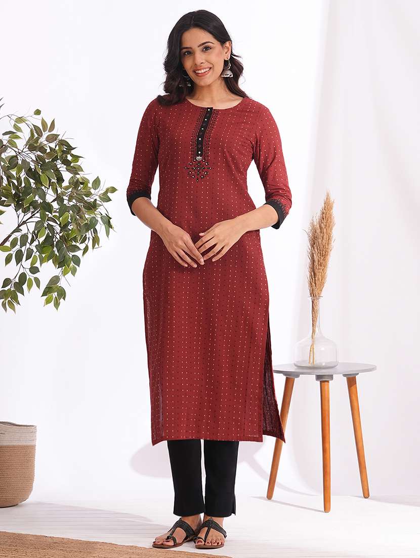 women self design three quarter sleeve straight kurta