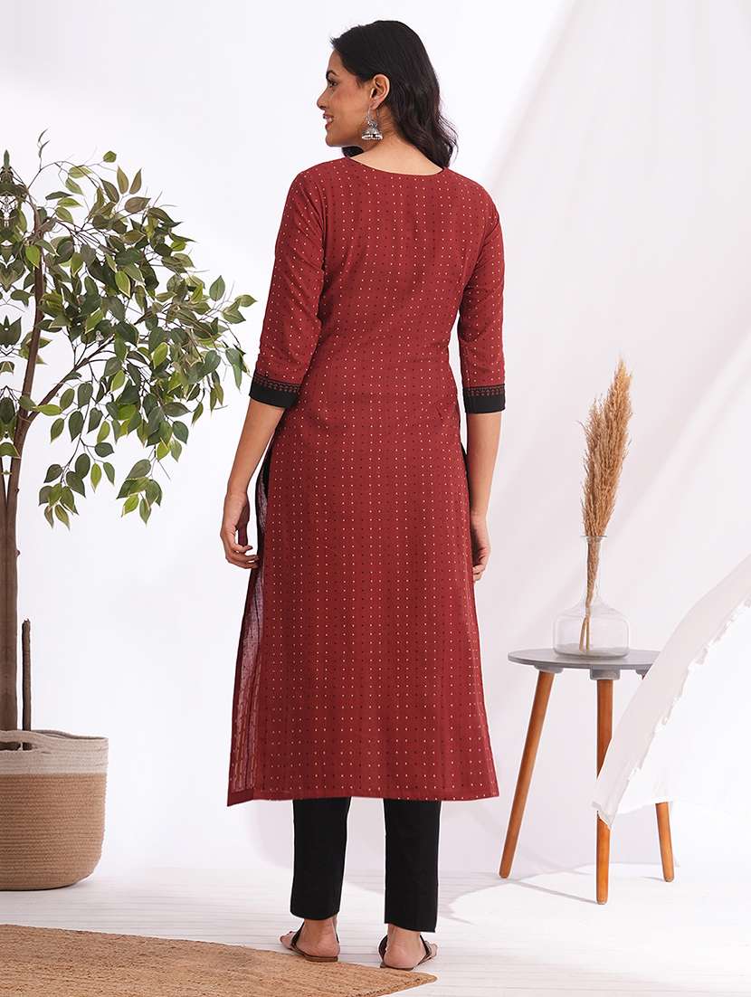 women self design three quarter sleeve straight kurta - 22240419 -  Standard Image - 3